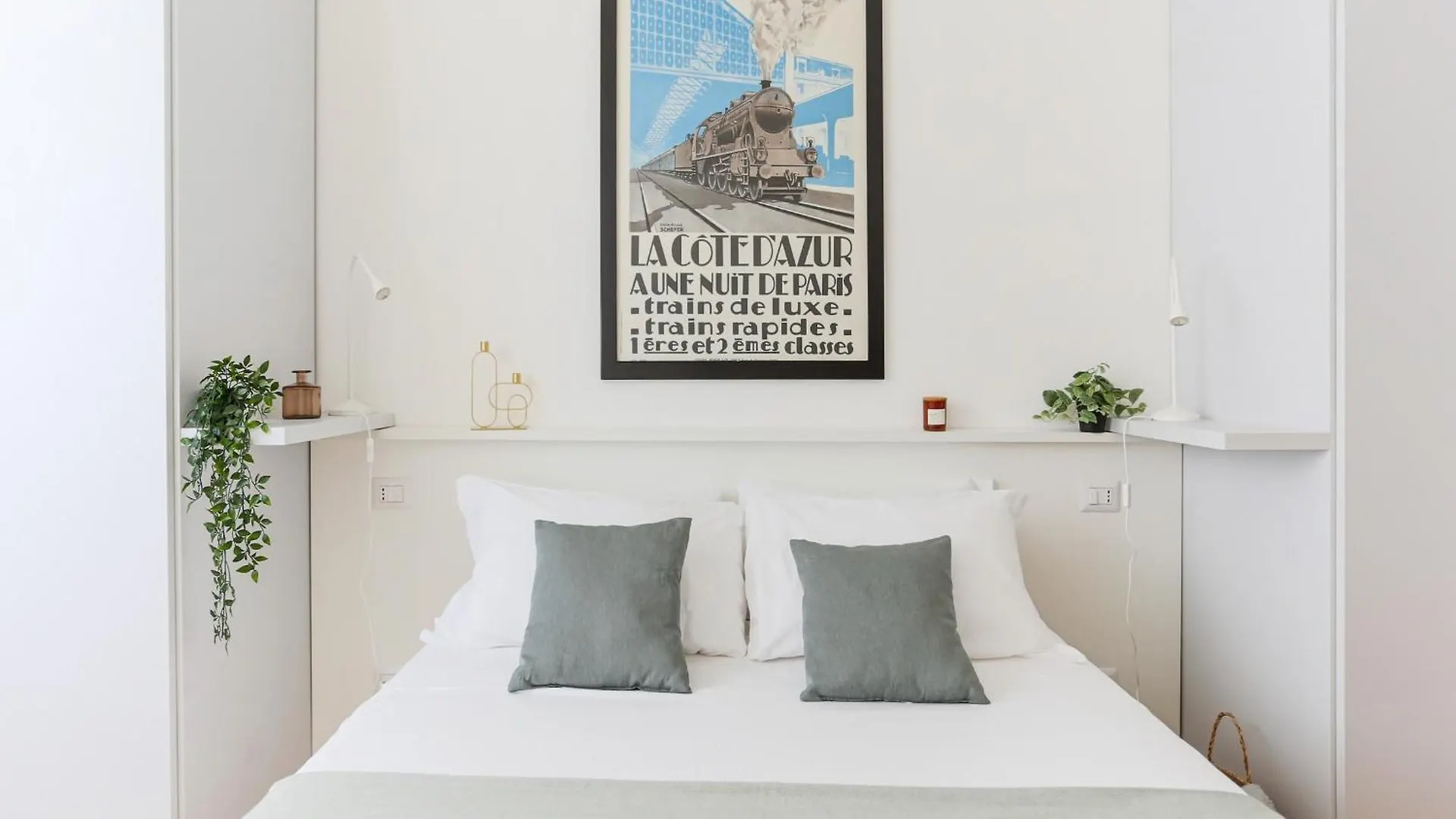 The Best Rent - Modern One Bedroom Apartment In San Babila Milano 0*,  Italia