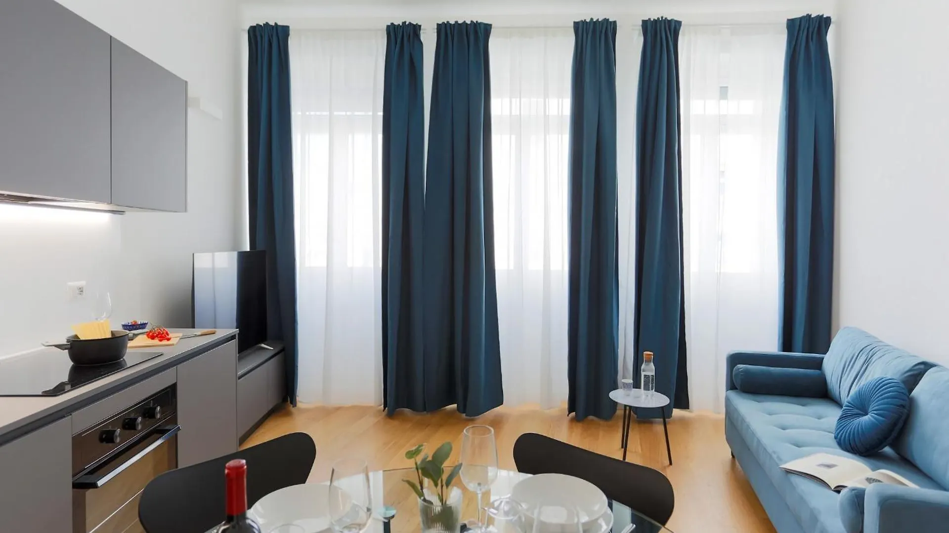 The Best Rent - Modern One Bedroom Apartment In San Babila Milano
